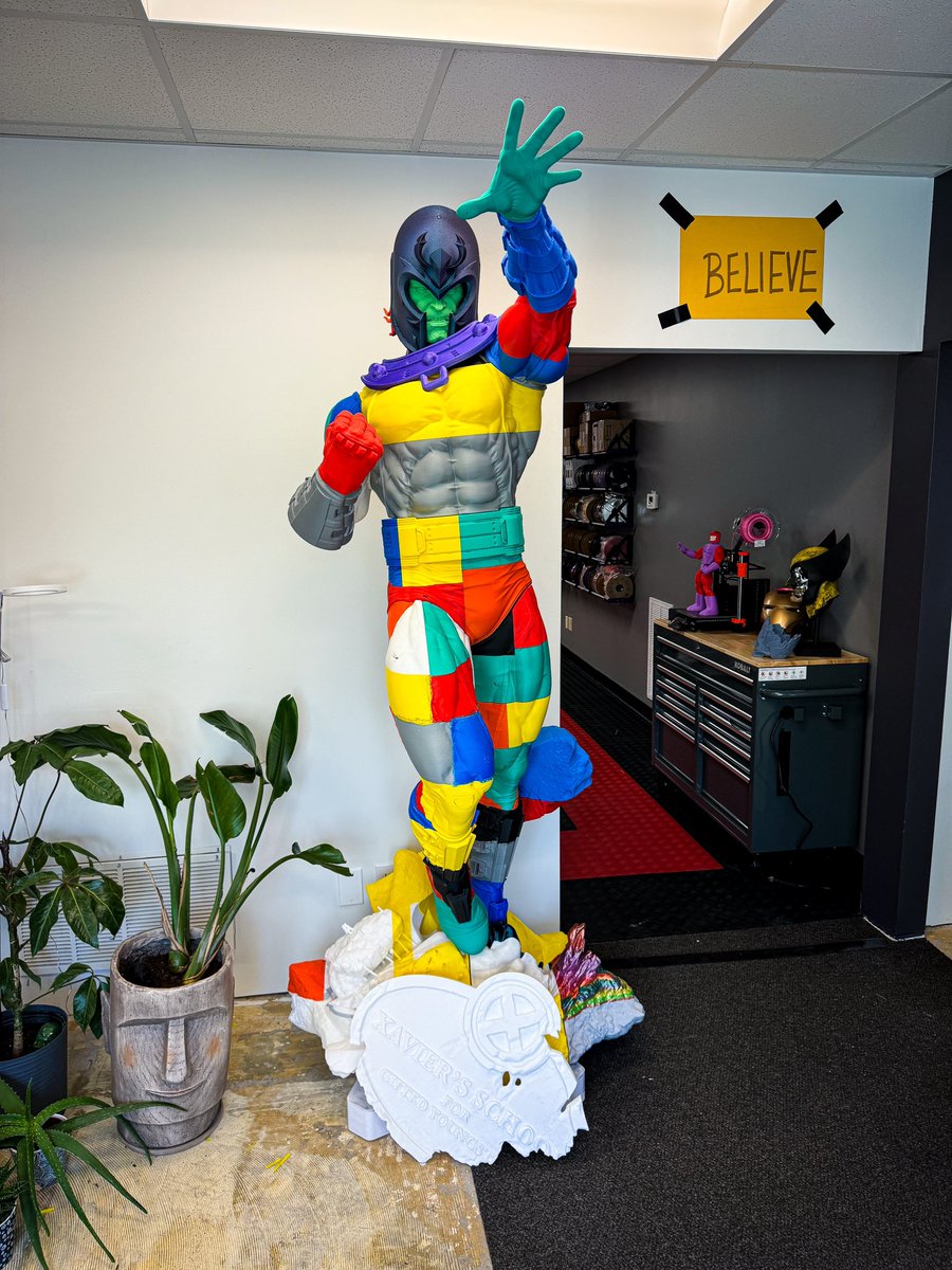 UncleJessy4Real's tweet image. A better look at this monster of a 3D Printed Statue 🤘
