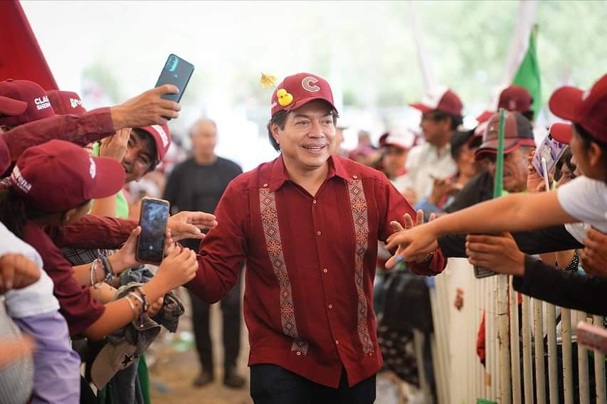 Aquí los neoliberales quisieron construir un aeropuerto a costa de un ecocidio y la represión.  

El pueblo de #Texcoco despertó y hoy está en pie de lucha para defender su tierra y la transformación del #Edomex y de todo el país con #ClaudiaPresidenta. 

¡Este 2 de junio