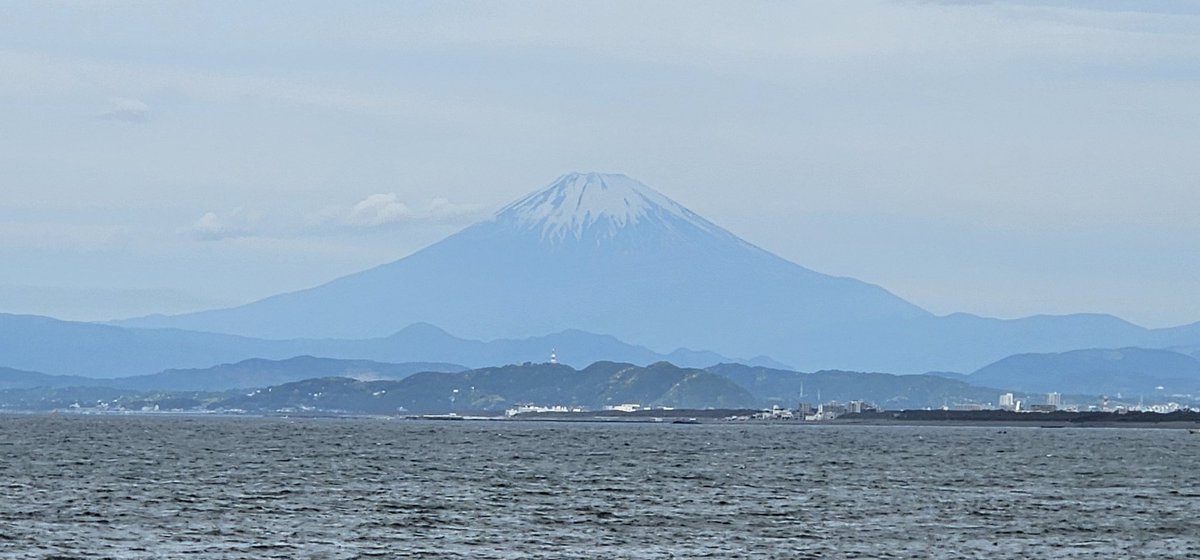 富士山ぼんやり見えてます。
#富士山
#mtfuji