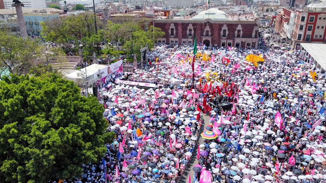 Ni el calor abrasador de #Aguascalientes impidió demostrar el apoyo a la próxima Presidenta de México @XochitlGalvez #XochitlGalvezPresidenta @AccionNacional @cdmPANags @PANAGSOFICIAL