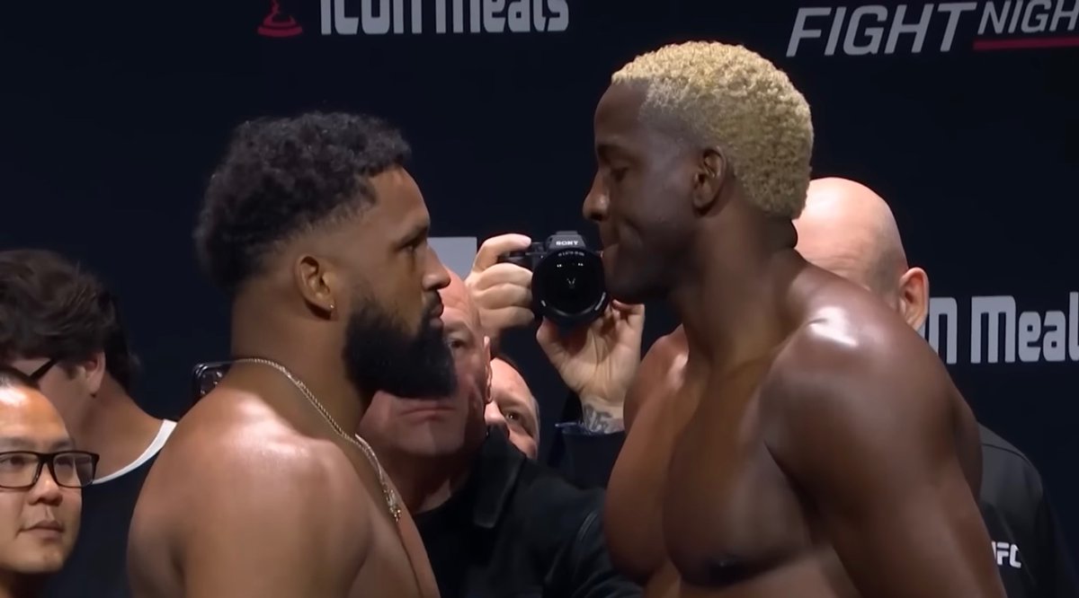 القتال الأول في البطاقة الرئيسية لعرض #UFCStLouis في الوزن الثقيل (265) : روبليس ديسباين (0-5) - والدو اكوستا (1-11)