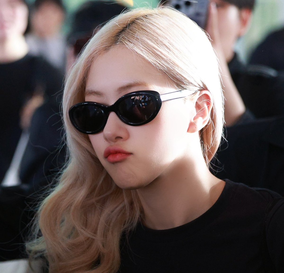 rosé pics tweet media