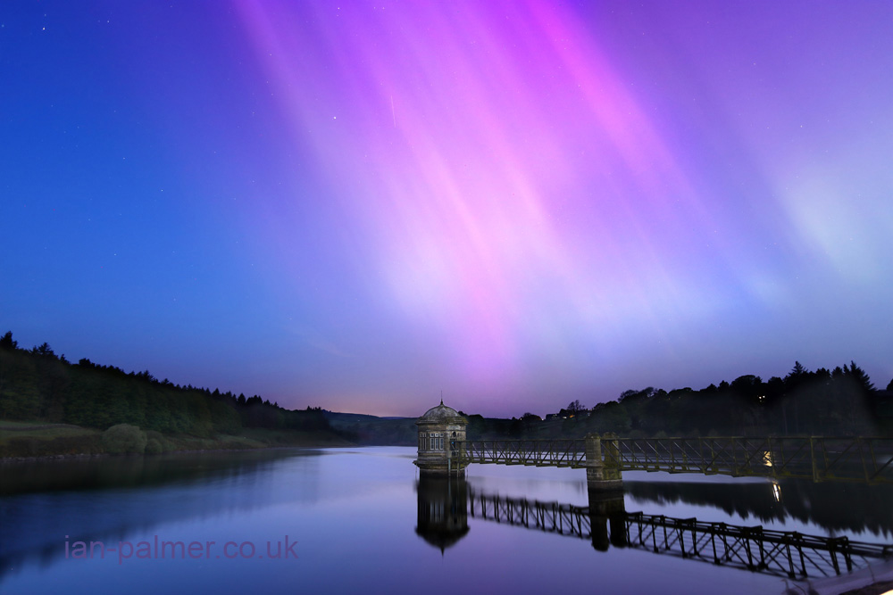 Most amazing and intense #aurora I have ever seen, photos taken at Top Withens, and Lower Laithe reservoir, 11/12 May. #Haworth