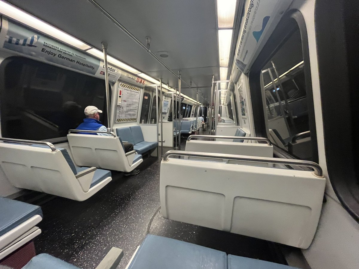 Riding a 3000 series Metro train. 3000 series trains are now the oldest in the Metrorail system after this week’s announcement the 2000 series would be retired effective yesterday.
3000 series trains date back to 1984-1988. #wmata