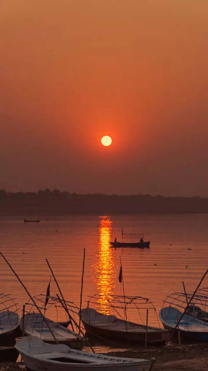 ☀️ऊँ नम: सूर्याय शान्ताय सर्वरोग निवारिणेक्ष! आयु आरोग्य मैस्वैर्यं देहि देव: जगत्पते !!☀️ ‼️❣️सूर्य देव की कृपा से हम सभी भक्तों का जीवन हमेशा ज्ञान और धर्म के प्रकाश से उज्वल बना रहे ‼️❣️ #ॐ_घृणि_सूर्याय_नमः 🙏🏻 #ॐ_आदित्याय_नमः🙏 #ॐ_भास्कराय_नमः🙏#सनातन_धर्म_ही_सर्वश्रेष्ठ_है🚩