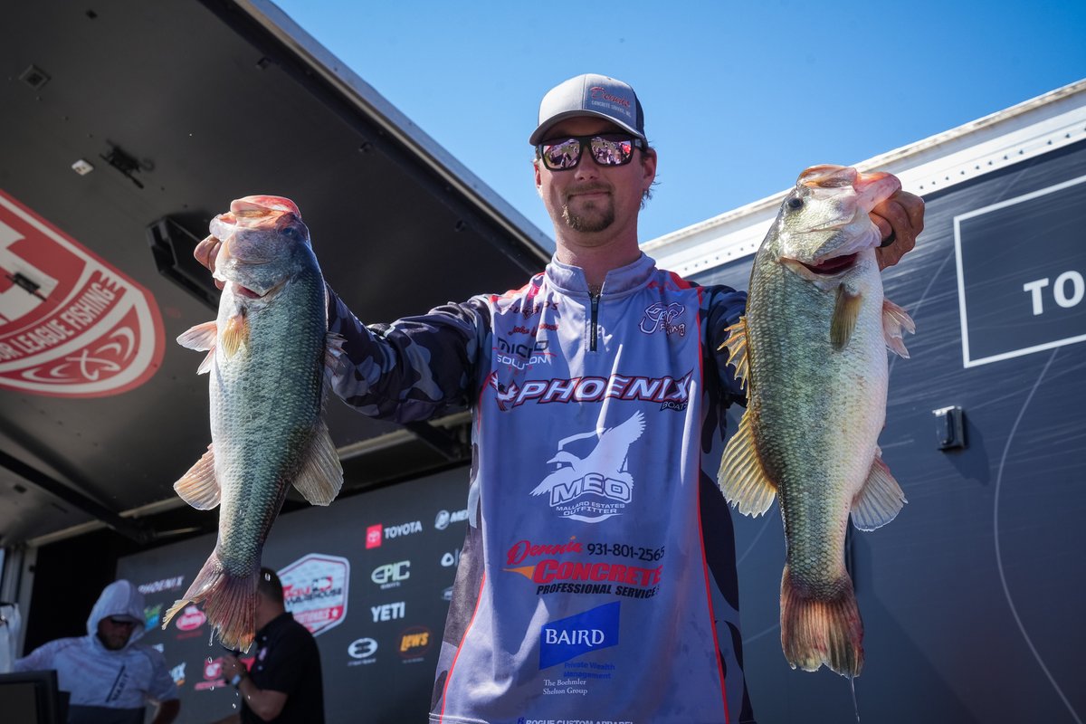 “I’m straight Tennessee River.” Day 2 leader Jake Lawrence is a stud on the Tennessee River, and while Lake Eufaula isn't part of that river system, he's found enough similarities to feel right at home. majorleaguefishing.com/invitationals/…