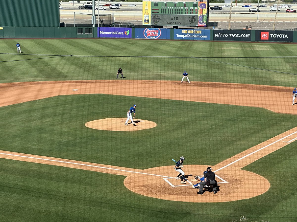 Stop2 for @AZPreps365 STATE CHAMPIONSHIP Saturday is the 1A State Baseball State Championship. It’s Lincoln Prep and Hayden in prime time. Winner gets the gold glove! State champions will be crowned today! @AZPreps365