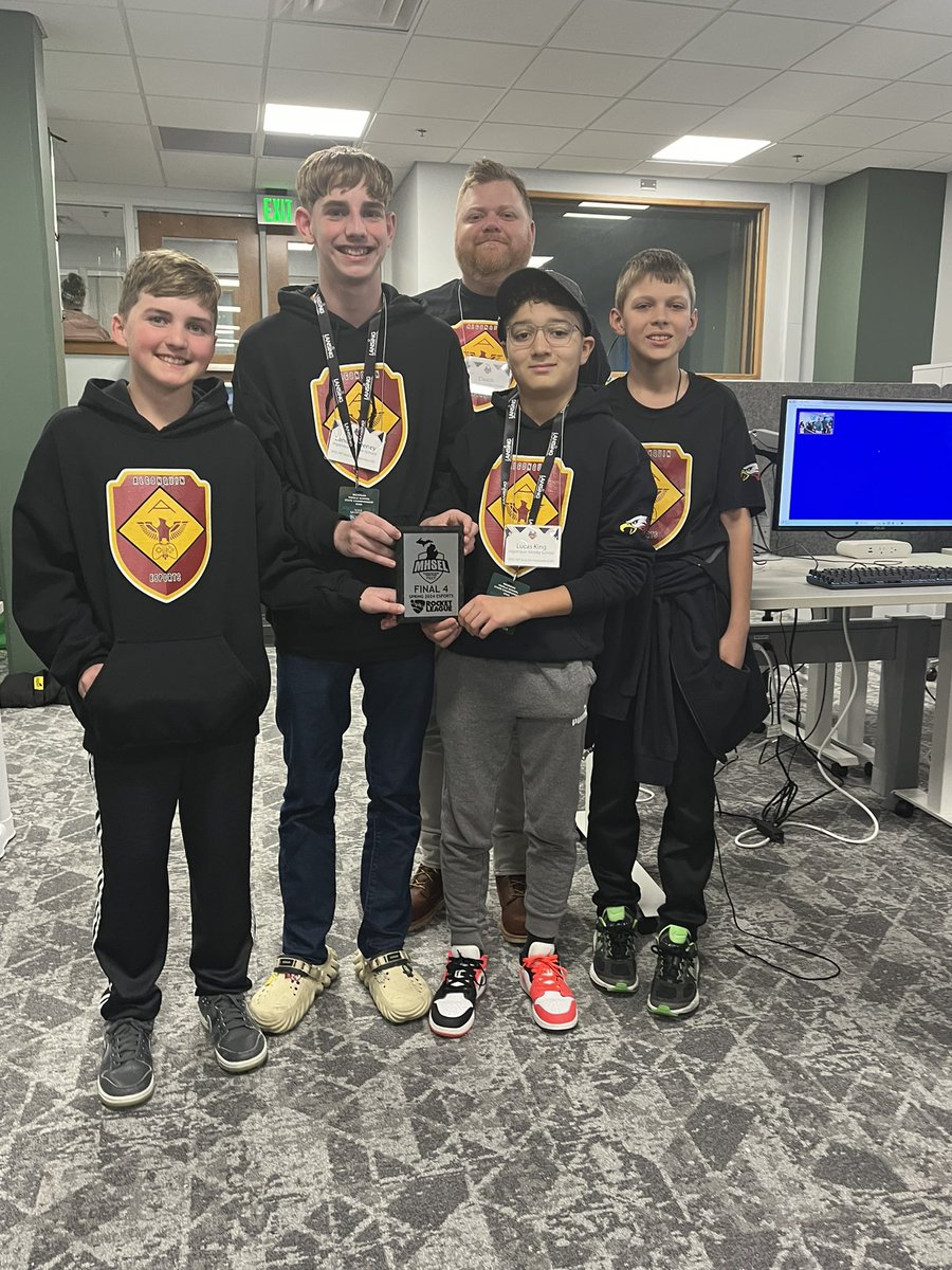 Ravenna MS captured the final 1st place trophy of the day in the @MASSP_esports PREP Rocket League Championship, with Kennedy MS taking second. Pierce MS & Algonquin MS left the @EsportsAtMSU beautiful new Varsity space as Top 4 finishers. Thanks MSU Esports for all the help!