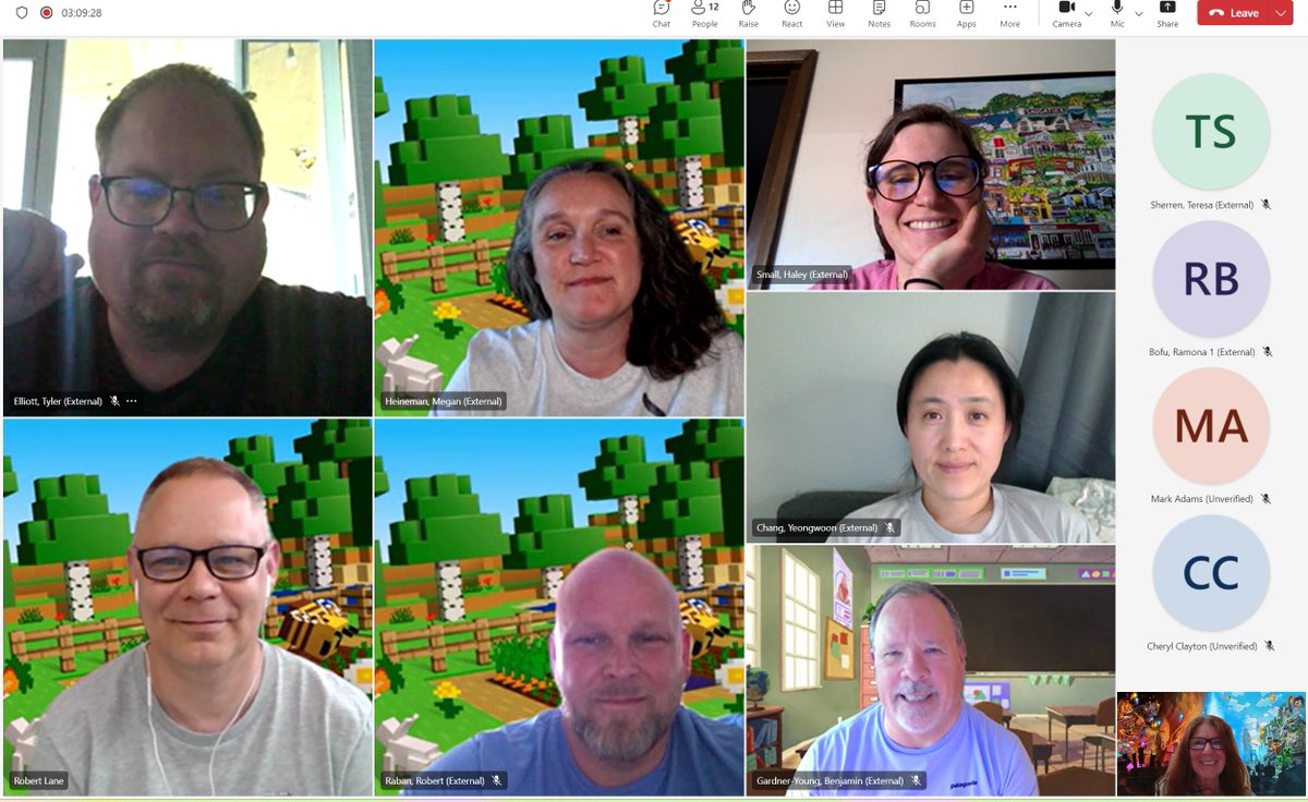 I loved spending the day sharing @PlayCraftLearn with my @i2eEDU colleague @techlane So wonderful to see so many dedicated Ts from @KentSchools415 #MinecraftEDU