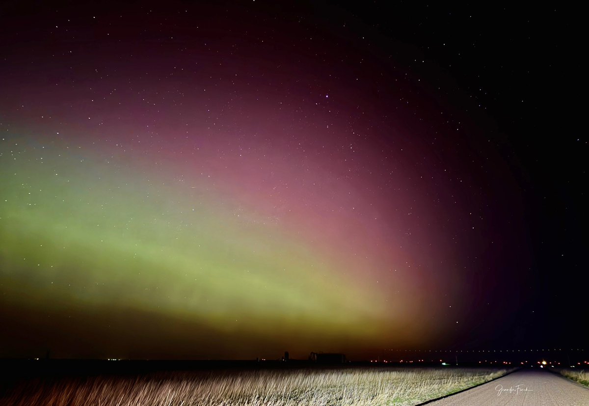 One more from last night, because I still can’t believe it! And a word of friendly advice to anyone traveling north tonight: mind the speed limit, be kind with your high beams, & stay safe. You’re there to see something amazing…same as everyone else. Enjoy the ride and the view.