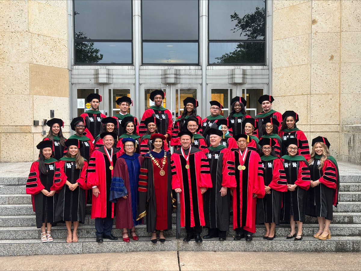 Congratulations graduates from the inaugural class of Fertitta College of Medicine! What a proud moment!!