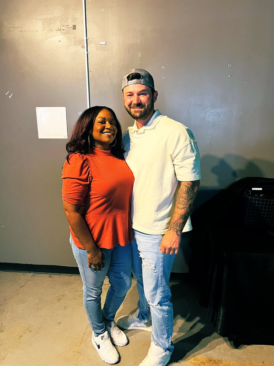 bolinmarcus1's tweet photo. @HollyLynnea out here telling me I smell good 🥵🥵 https://t.co/dWdJSilCse
