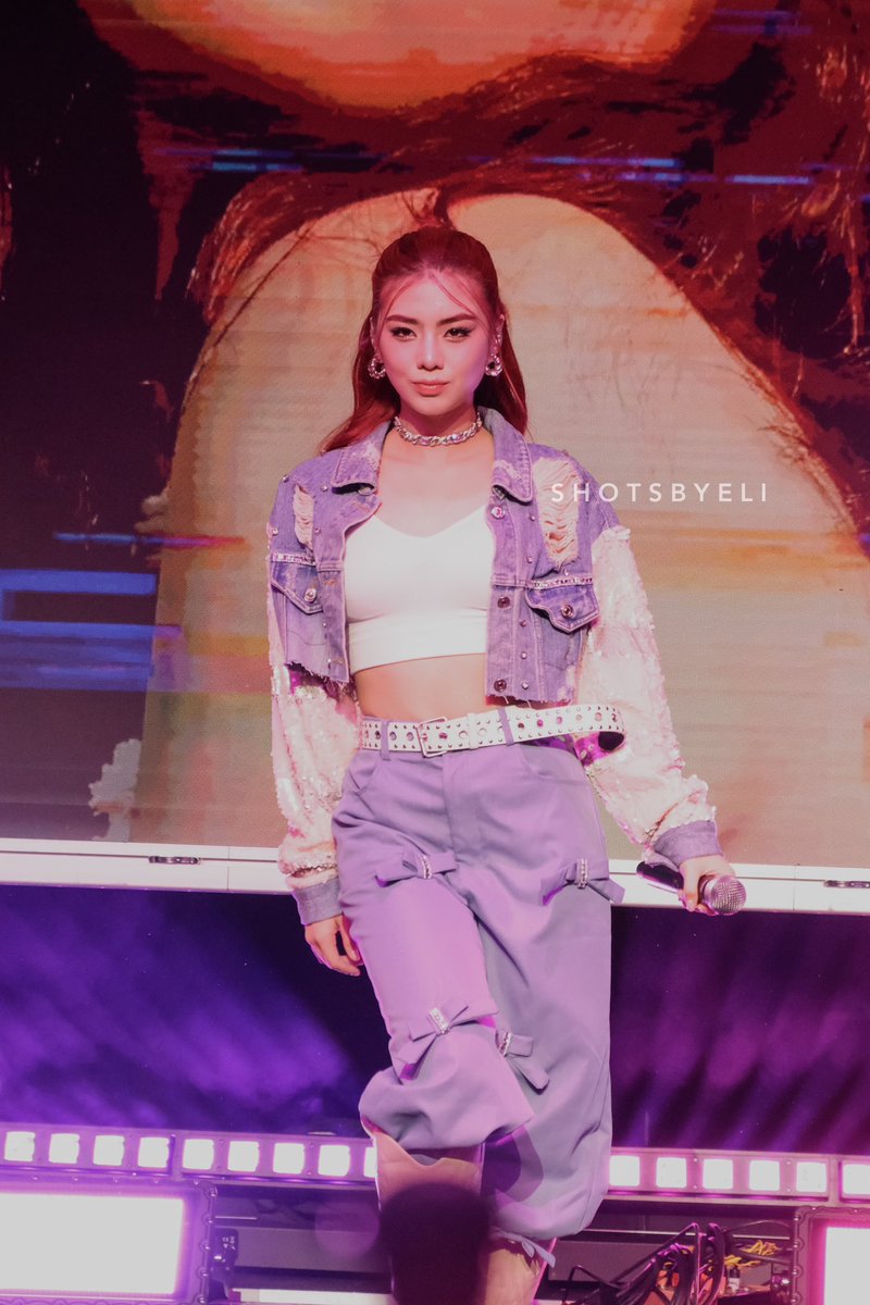 shotsbyeli_'s tweet image. My MikhCey bebe! ♥️ @bini_mikha @bini_stacey 

#BINI @BINI_ph #CreatorWeek #MusicMattersLive #MusicMattersLive2024 #BINIinSingapore #BINIxMusicMattersLive