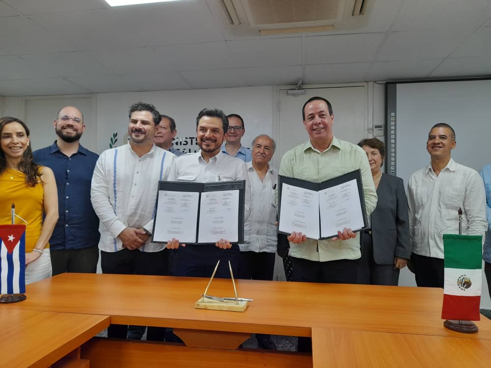 🩺En la tarde de este sábado se firmó un Acuerdo de Cooperación Técnica, Científica y Académica en materia de Salud, entre el Instituto Mexicano del Seguro Social para el Bienestar de los Estados Unidos Mexicanos🇲🇽 y el Ministerio de Salud Pública de Cuba🇨🇺 #CubaPorLaVida