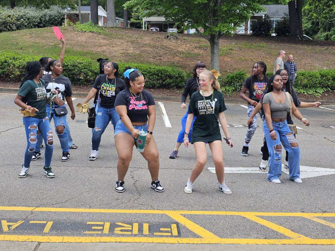 We had so much fun welcoming our rising 9th grade Eagles! 🦅 Thank you to everyone who came out to support and celebrate! 💚💛