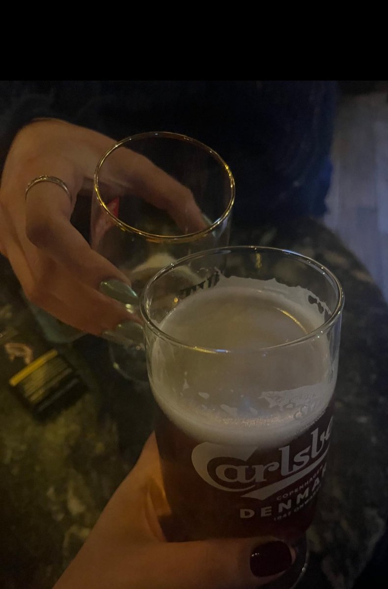 Tüm buluşmalarımızda foto çekmek yerine soluksuz muhabbete daldığımız  için hiçbir seferinde paylaşma fırsatı olmadı ama <a href="/chokeslapbite/">ᵐᵃʳⁱᵒⁿᵉᵗᵗᵉ</a>  benim dostum,güzel kumralım ve çok kıymetlimdir. 8 saatin 10 dakika gibi geçtiği ve asla doyulmayan güzel bir Ankara akşamından 💓