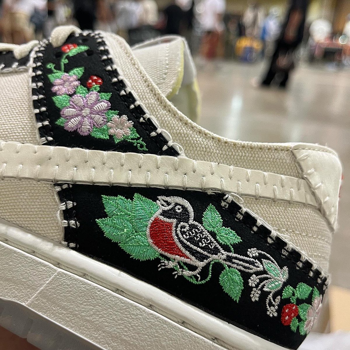 RegaladoLife's tweet photo. @GotSole with the N7s. Thank You🥀 https://t.co/h4ksLB9pyl
