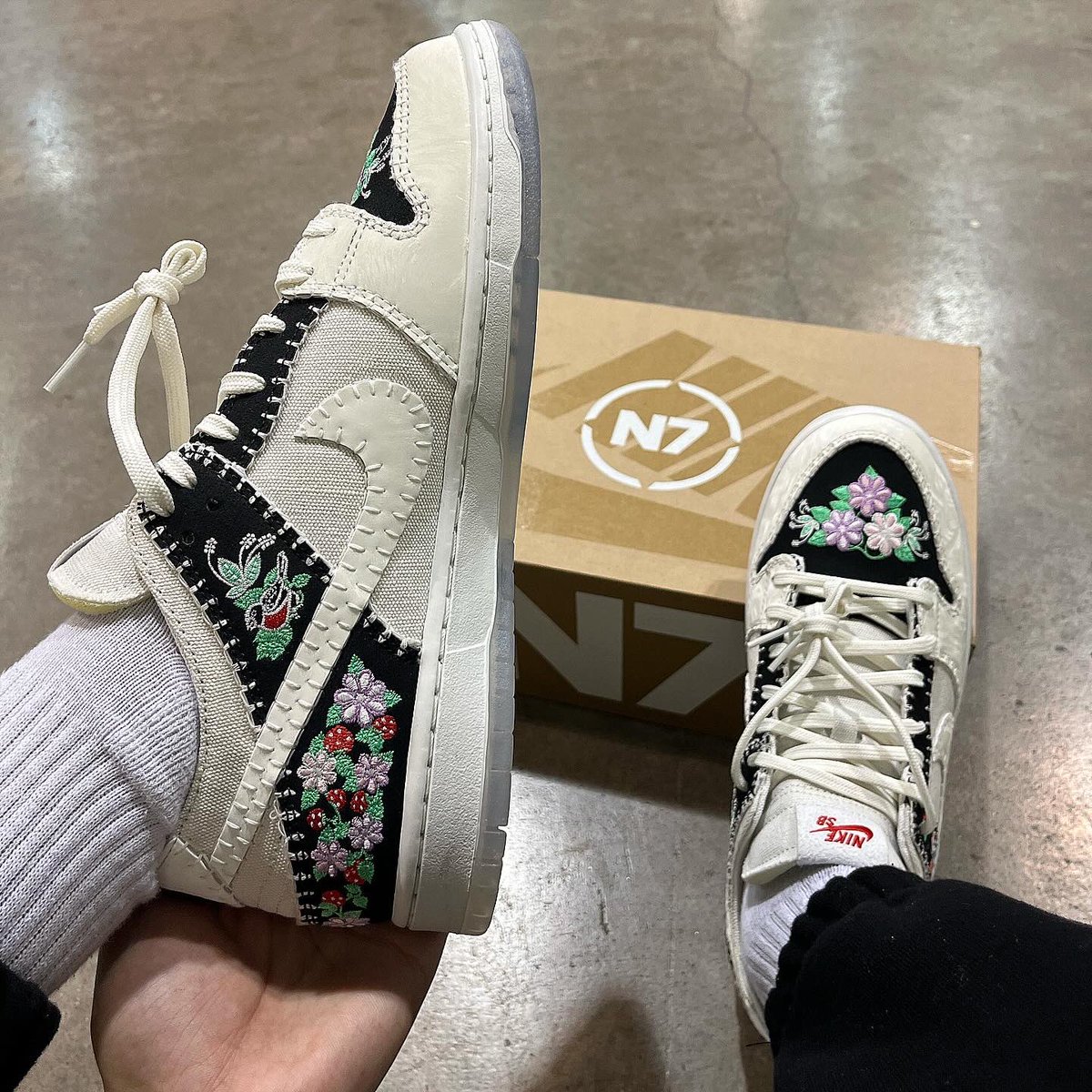 RegaladoLife's tweet photo. @GotSole with the N7s. Thank You🥀 https://t.co/h4ksLB9pyl