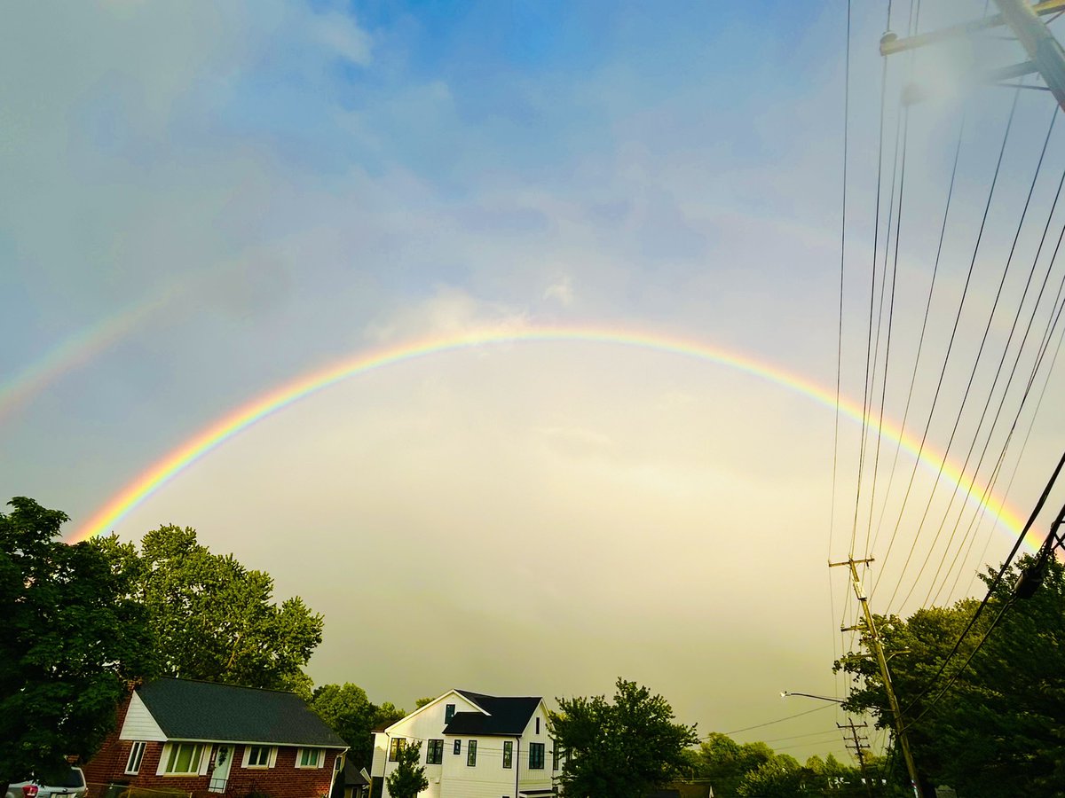 The northern lights are great, but check this out in our NoVa neighborhood now…