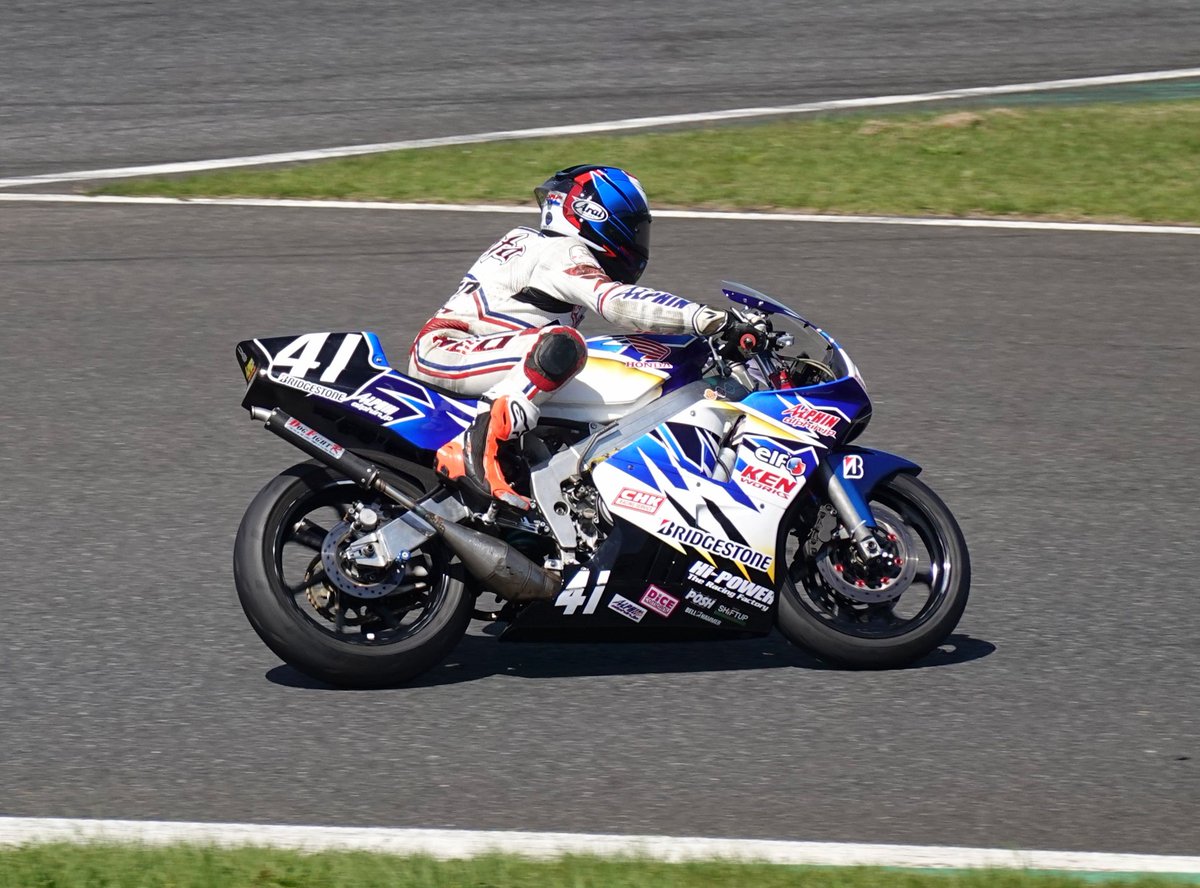 karokarotaro's tweet image. ZERO2が日曜になり観るレースがZERO4だけになった土曜日。次回から開催のZERO5も含め土曜に寄せてほしい😩

#ZERO4 #TOT #テイストオブツクバ 
#RX100M6