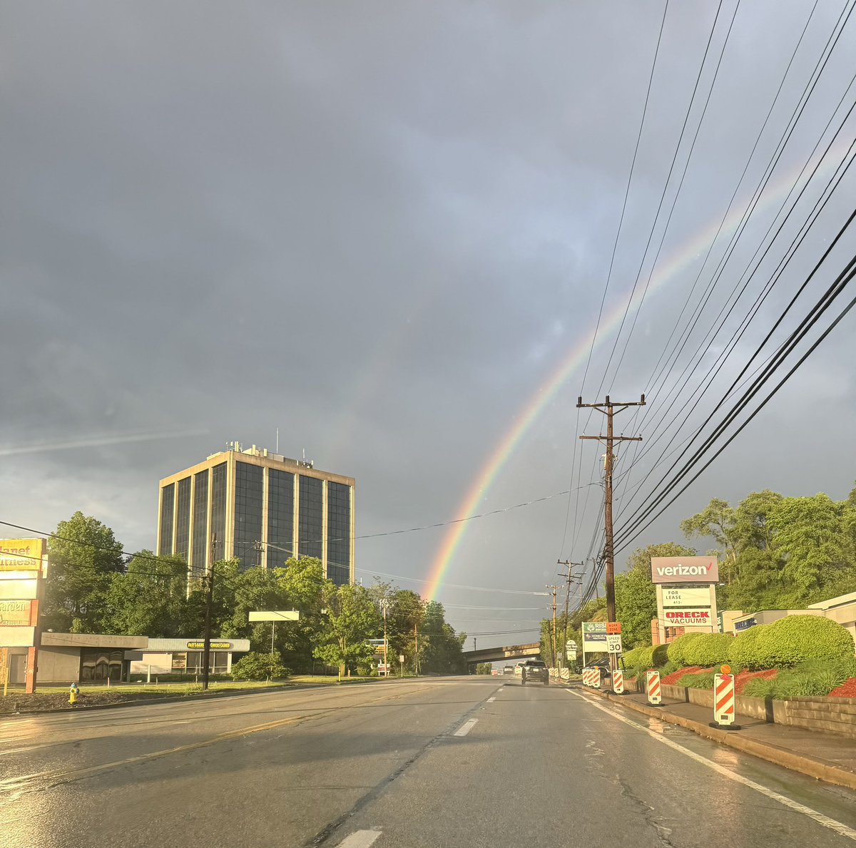 bodaciousbrian's tweet photo. @WPXI @WTAE @KDKA some fantastic photos of a rainbow in Monroeville this evening! https://t.co/cXSCDfybOF