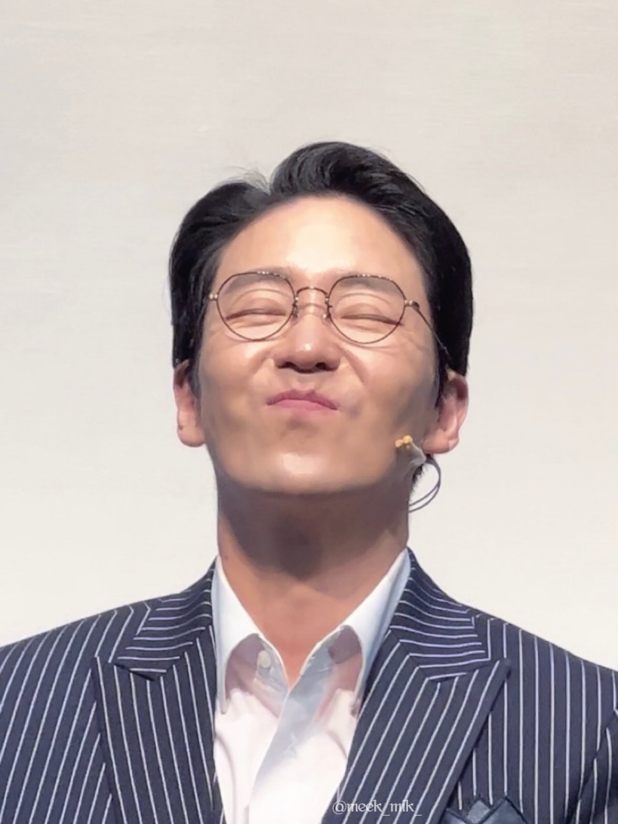 240511 연극 아트 무대인사 #엄기준 
시도때도 없이 깜찍이😌☺️😚 같은사진아님주의‼️