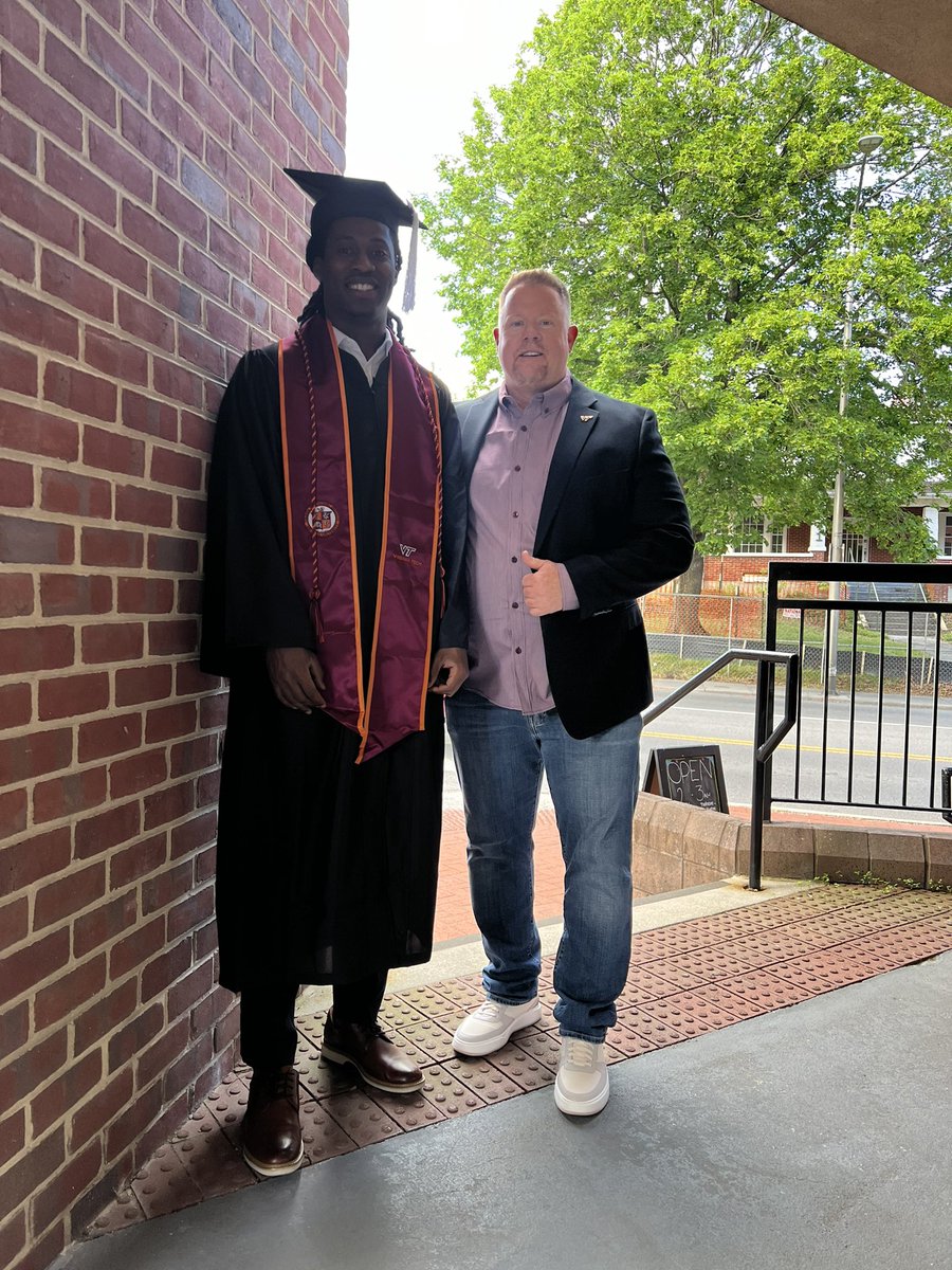 Congrats to @Keonta_Jenkins on graduation !! Proud of you, big things ahead for you & our #TEAM . Enjoy today much deserved! @Keonta_Jenkins #Graduate @HokiesFB