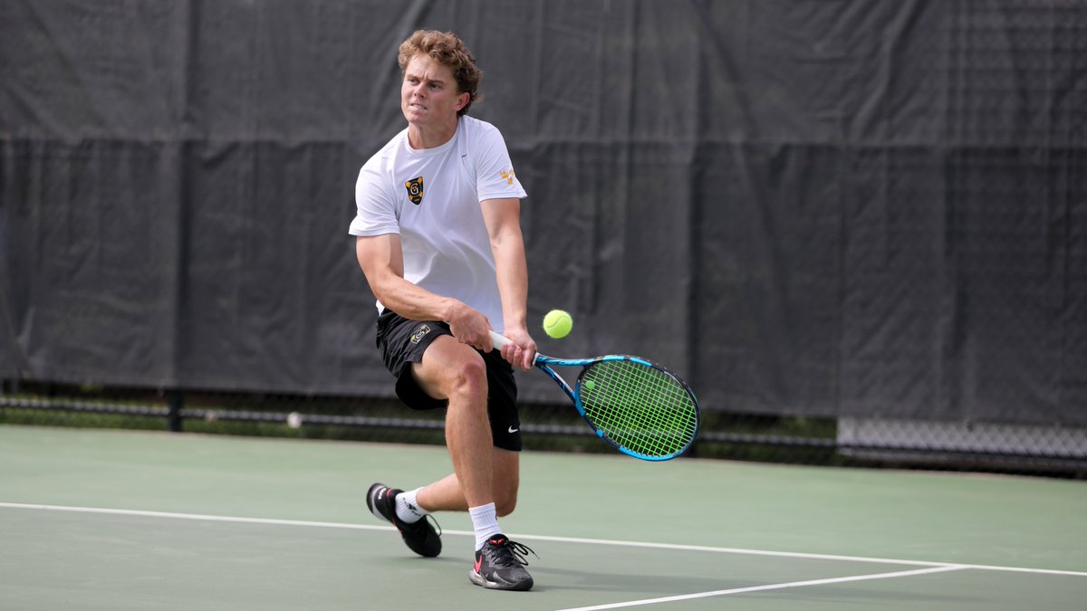 No. 18 @gustiemtennis fell 5-4 to No. 14 UW-Whitewater in the second round of the NCAA tournament, ending its season 23-8 Recap: gogusties.com/news/2024/5/11… #GoGusties | #d3tennis