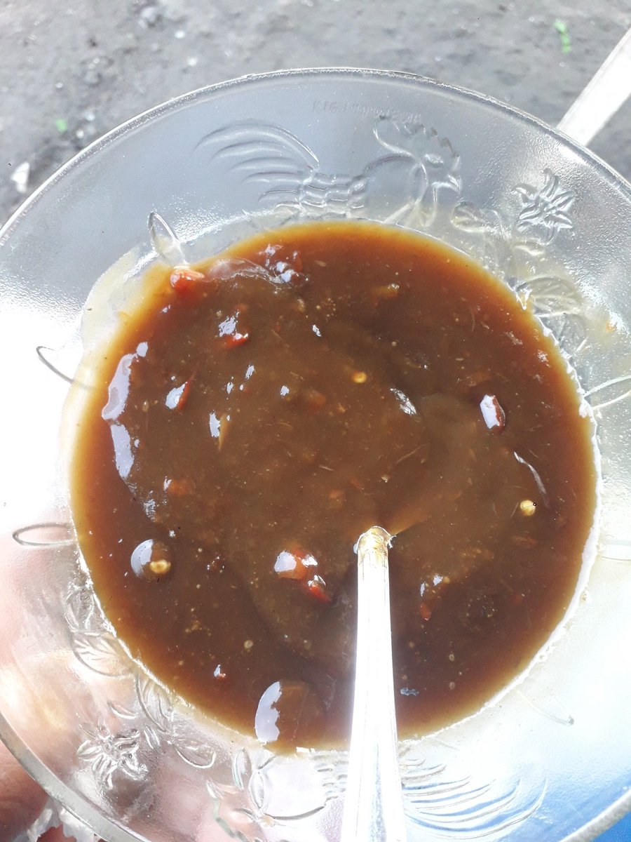 Petis manis pupus tebu saumpomo 
Kepiye werdine 
Ojo ngucap ora teges tanpo guno