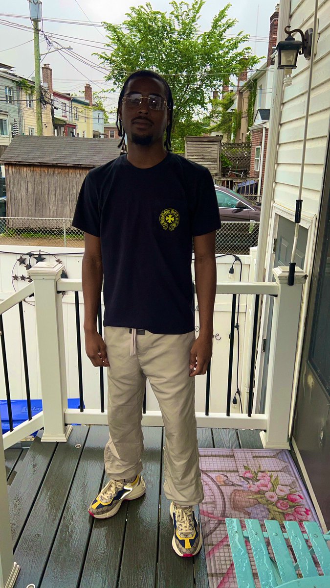 datnigga__eazy's tweet image. Still around.. I’m juss staying down🌚