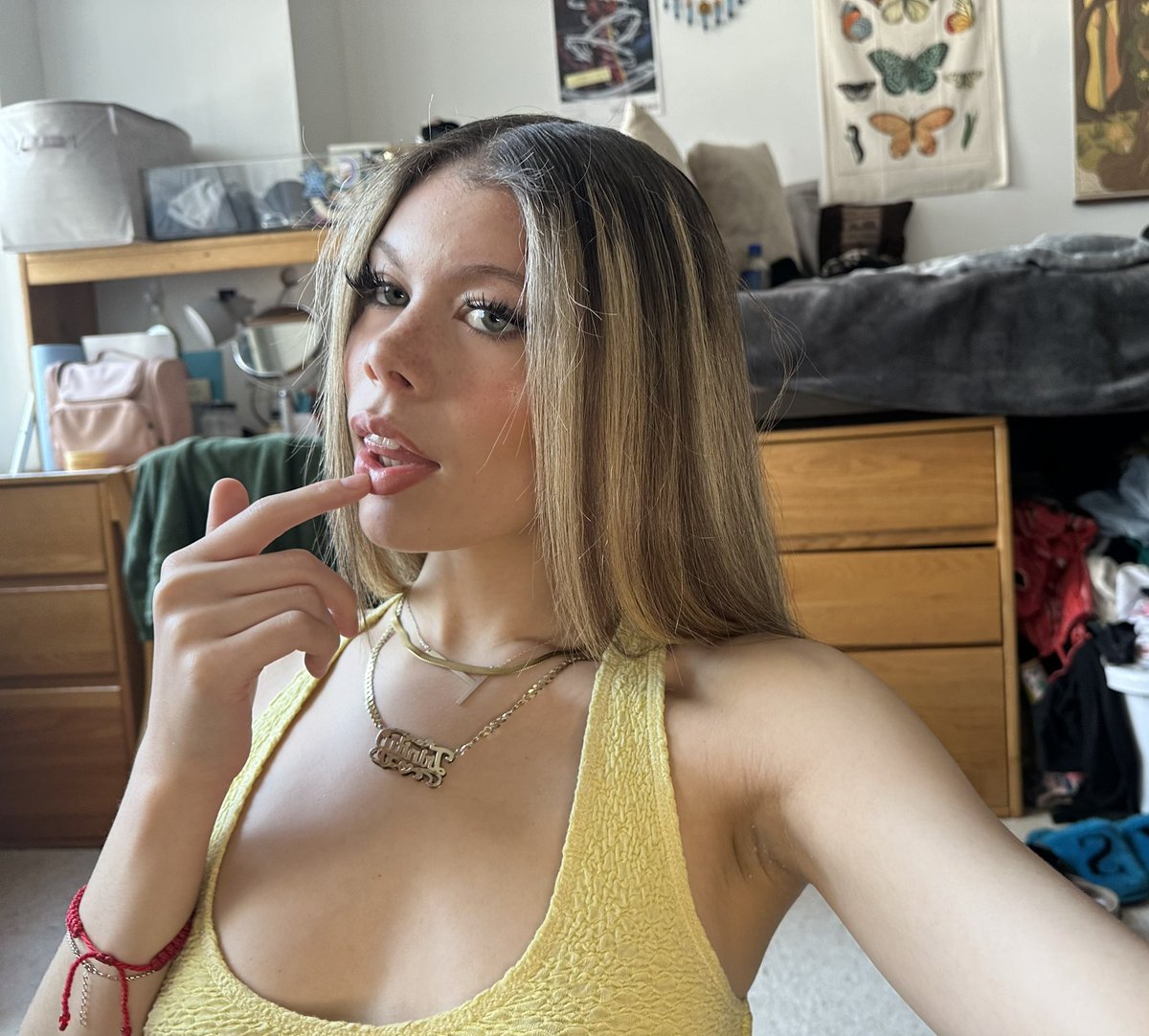 I used to hate yellow on me