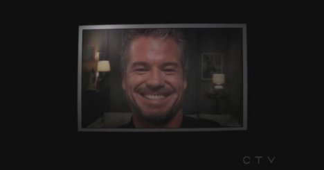 greysilusao's tweet photo. Coisas pra se lembrarem de nós, mesmo depois de partimos" 

Acho essa cena com essa fala da Meredith no final muito forte, Cena muito triste e reflexiva! 🥺❤️ https://t.co/lZFzSDJc2f