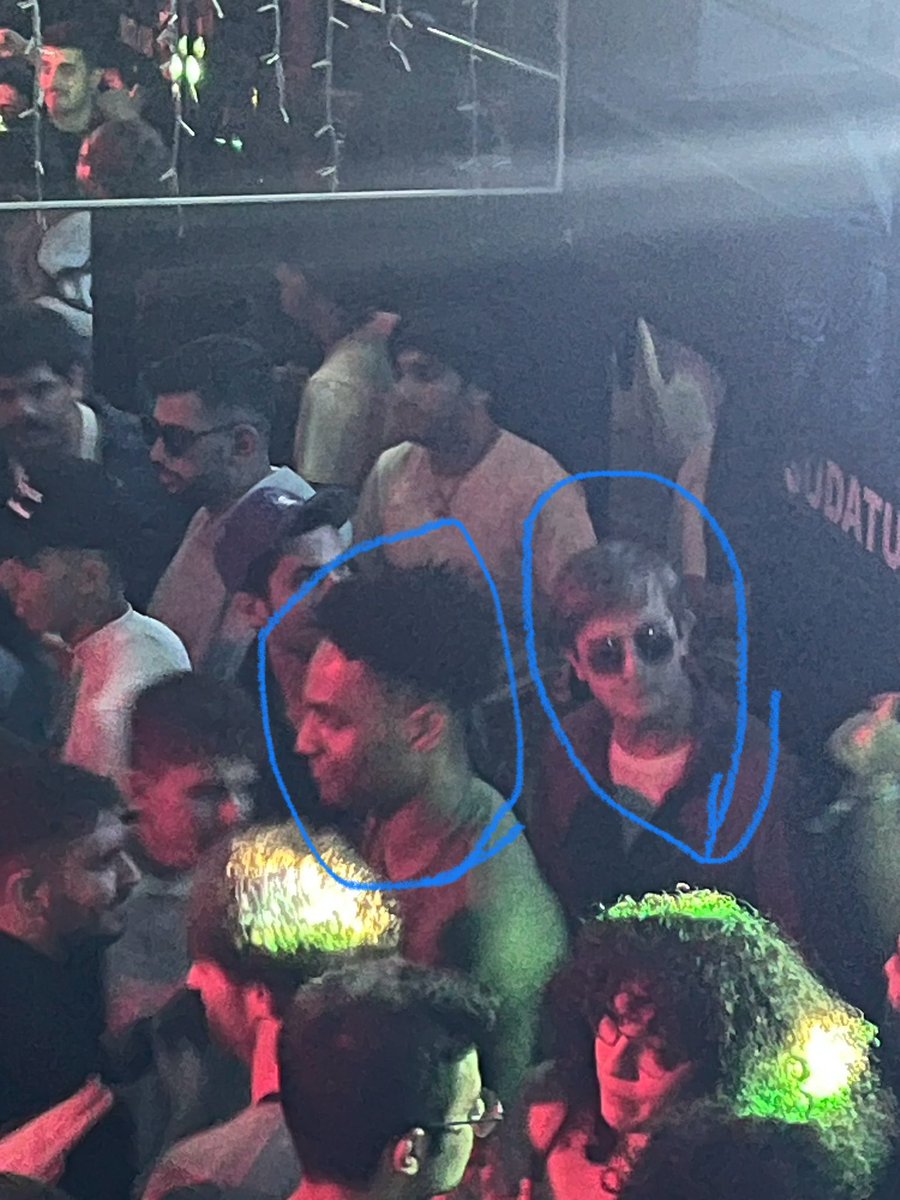 bnbmemeboy's tweet photo. GN 💤, LOL @blknoiz06 and @chooserich chilling together. 😂 https://t.co/lFMJcVjhyi