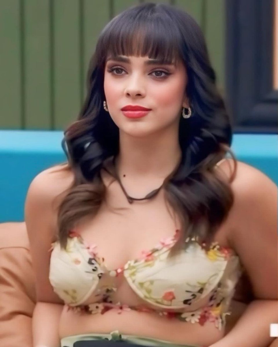 Princesita linda 😍🥰🎀

#TeamAlanaSupernova #LCDLF4 #AlanaALaFinal #TeamAlana #AlanaSeQueda