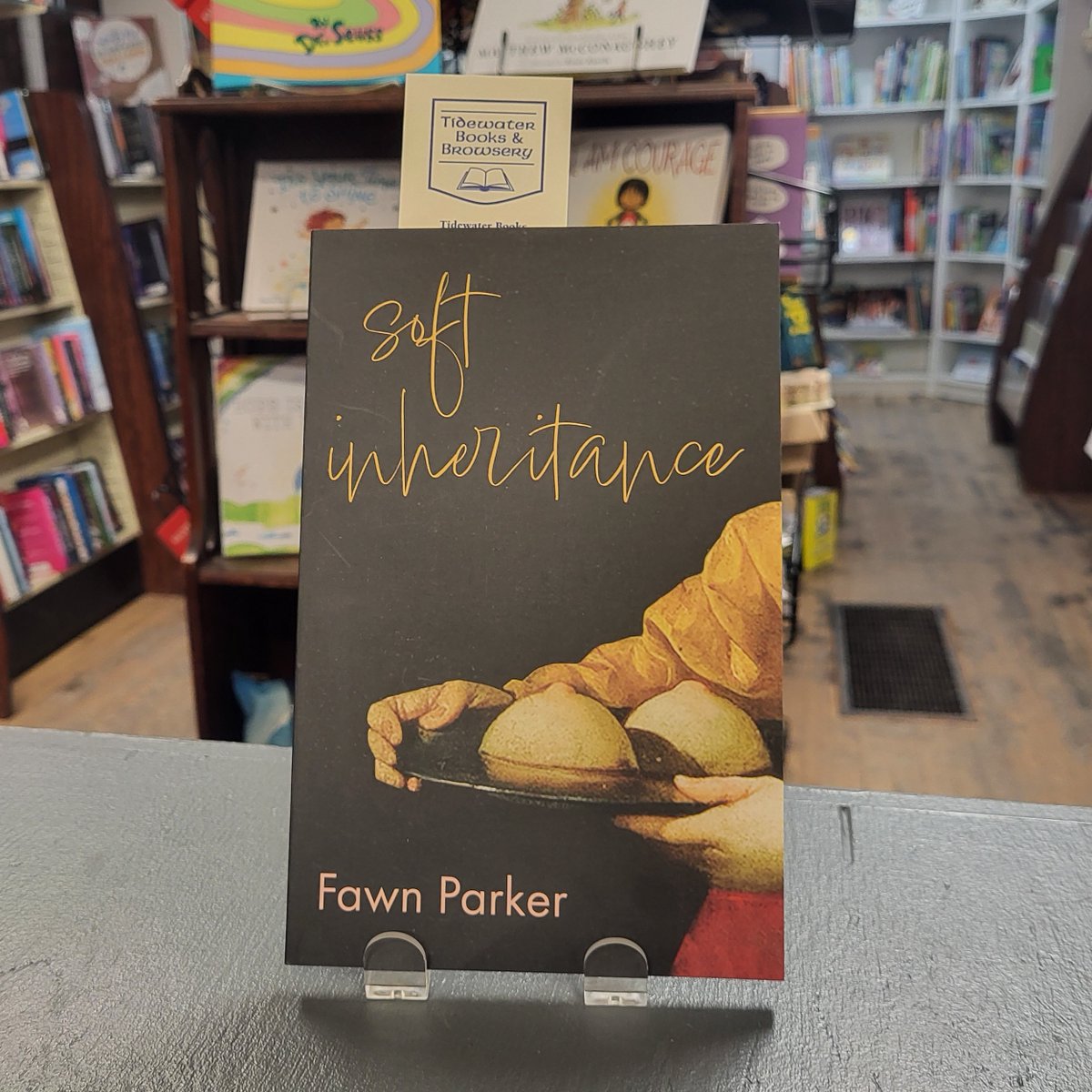 The other day we posted the three nominees for Writers' Federation of New Brunswick  The Fiddlehead Pottery prize, today we feature 'Soft Inheritance' by Fawn Parker💕🇨🇦📚
Visit us in person or online at tidewaterbooks.ca! 💕🇨🇦📚
#IReadCanadian #ShopSmall #ShopLocal #ShopNB