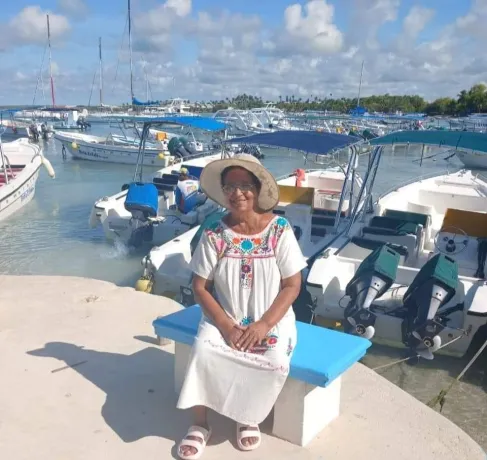 Una señora de 77 años se ahogó este sábado tras voltearse la pequeña embarcación en la que regresaba hacia Bayahíbe desde una excursión en la isla Saona.

#ElNuevoDiarioRD