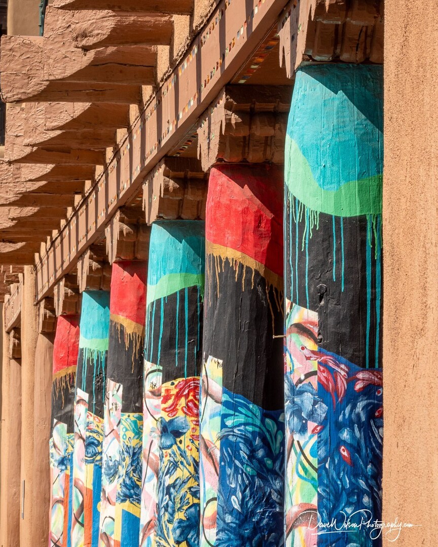 We managed to get out today to spend some time wandering around galleries in Santa Fe and Taos. This image shows the brightly coloured columns on the front of the Museum of Contemporary Native Arts in the centre of Santa Fe.

From my photoblog at ift.tt/O653MPE

#NewMe…