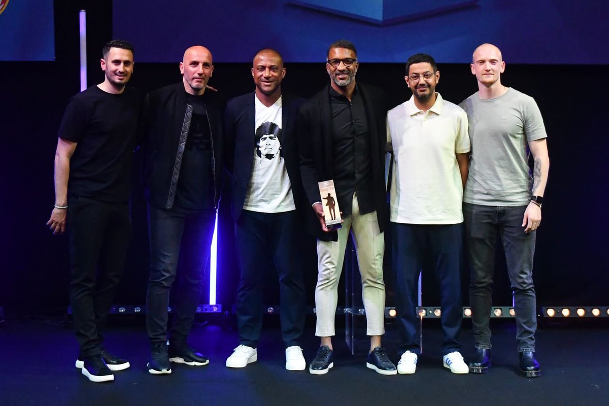 Merci à mes joueurs et mon staff
Quel travail nous avons réalisé tous ensemble 
MY TEAM 🌟