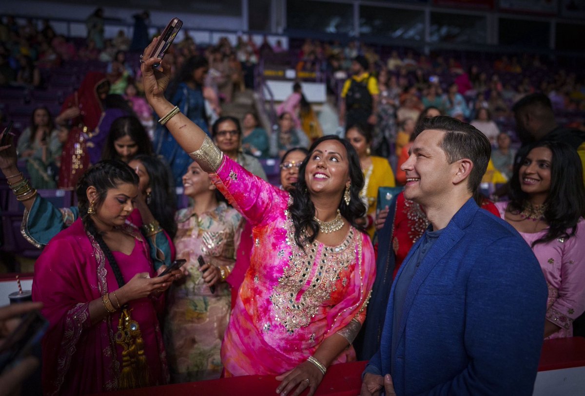 Beautiful day to celebrate Canadian-Punjabi culture and community at Teeyan Da Mela in Brampton, as well as celebrating all the moms in our lives, with singing & dancing by talented performers. Happy Mother’s Day to all the moms who bring light and life to us all!