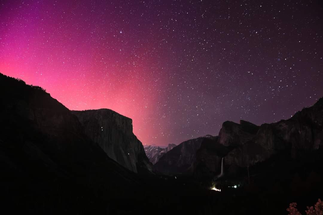 'Even though the aurora in Yosemite is a once-a-decade phenomenon, it is a wonderful reminder to always keep an eye out (and up) for unexpected beauty.' From the @YosemiteNPS FB page #AuroraBorealis I'm obsessed! #getoutside #shareyourweather