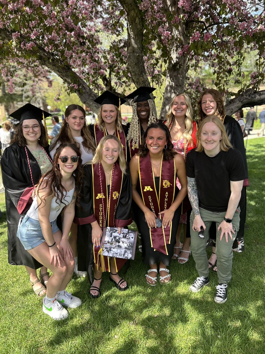 Congratulations to our wonderful seniors (and 3 juniors) who officially graduated today🎓We are so proud of you and cannot wait to see the amazing mark you will continue to leave on this world 💫 #RollCougs