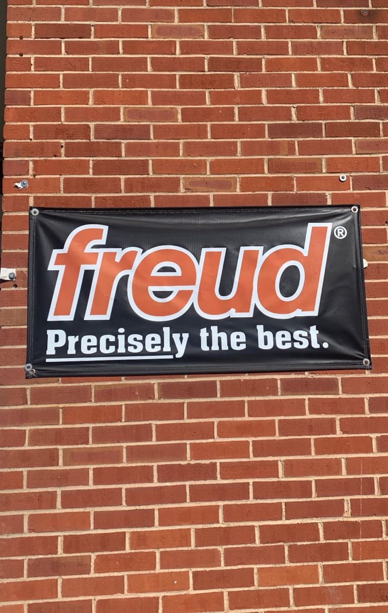 This is a banner for “Freud”—a tool company. lol. As @VonkLevi pointed out they should hire Zizek to say ‘precisely’ for their advertising.