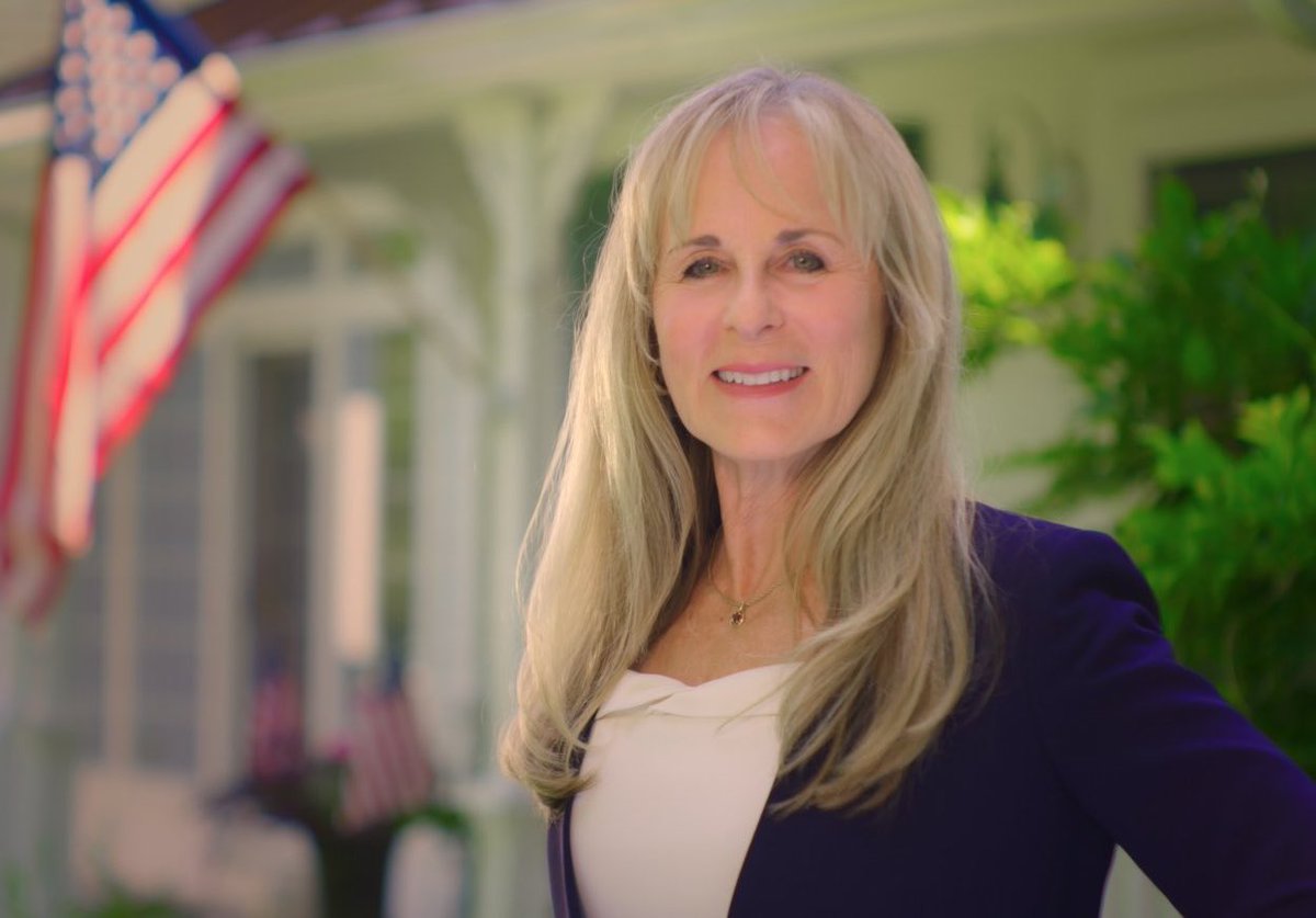 📰 New: President Trump has officially endorsed Christine Serrano Glassner in the 2024 New Jersey Senate Race. Trump said her main opponent Curtis Bashaw is Chris Christie ally. @christine4nj is the current mayor of Mendham Borough, New Jersey.