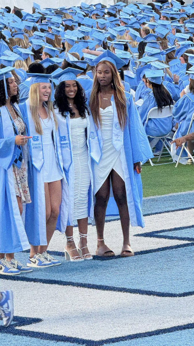 FOUR. 4 4-year seniors 4 Carolina graduates 4 NCAA tournaments 4 friends for FOREVER 👣🩵