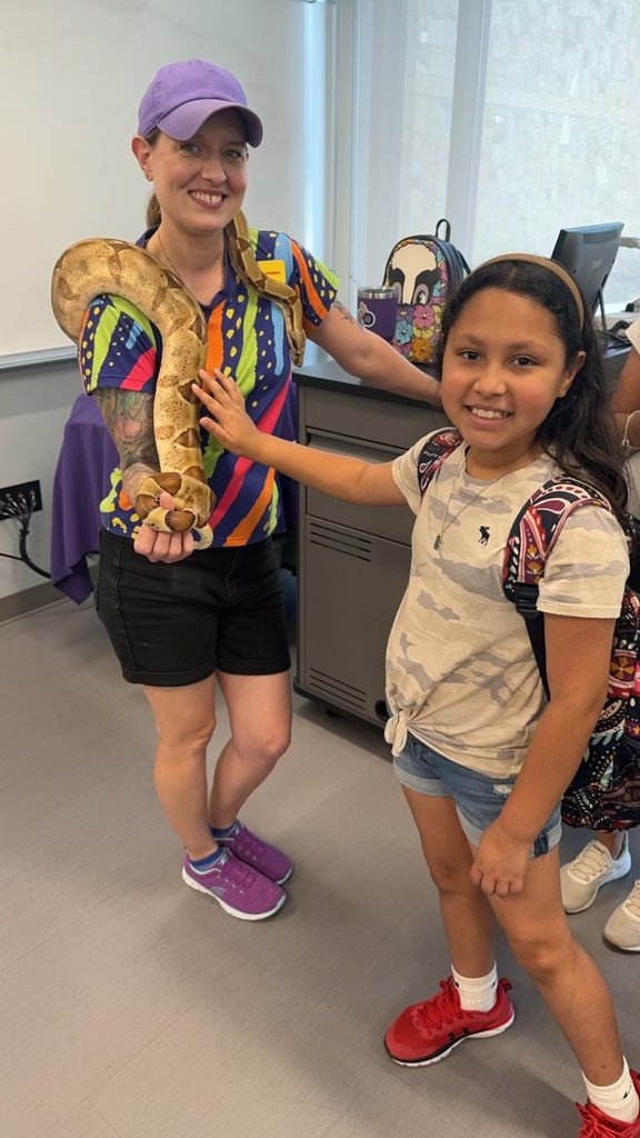 A group of 4th grade students had the opportunity to visit Texas A&M-San Antonio for Mini Jaguar Day this week! #RootEDMCE #GoPublic  #DestinationSWISD #MiFamiliaMCE
