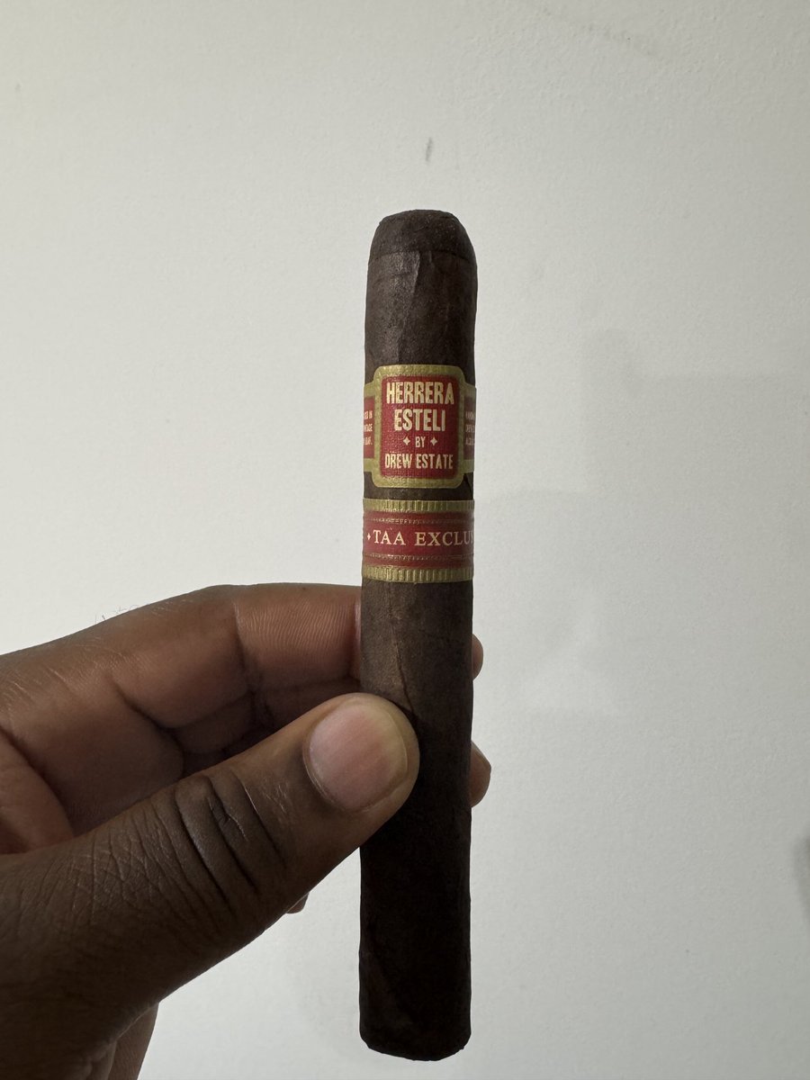 Fire it up! #DrewEstate #Cigarlife