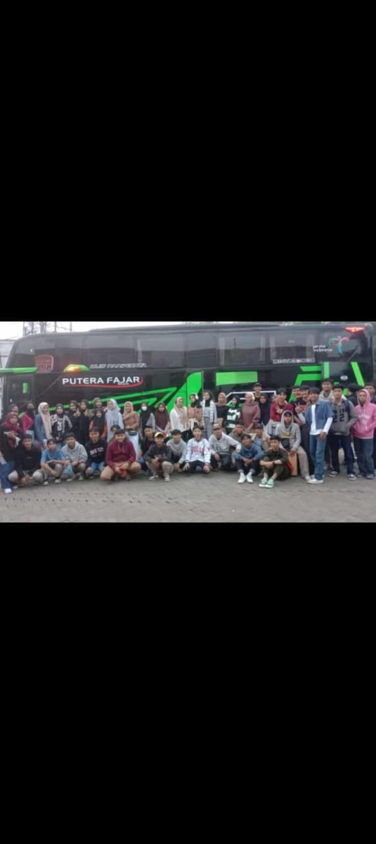 🚨BREAKING : Terjadi Kecelakaan Bus Pelajar Terguling di Ciater Subang, 11 Orang Tewas🥀

Kecelakaan ini diduga akibat rem blong. Bus pariwisata dengan nomor polisi AD 7524 OG ini terguling setelah mengalami kecelakaan menabrak sejumlah kendaraan di Ciater, Subang.

Innalilahi 😭