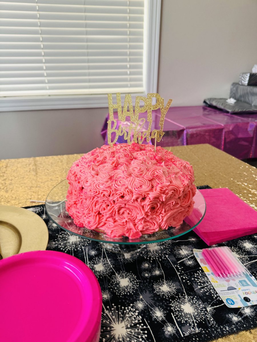 And just like that I have a 6 year old 💗 On the eve of Mother’s Day I realize that not all the rosettes on this cake turned out.. some melted ruining the uniformity I had imagined. You’ll have that. Life isn’t perfect. Life isn’t uniform lock step. Its nature and nature is wild