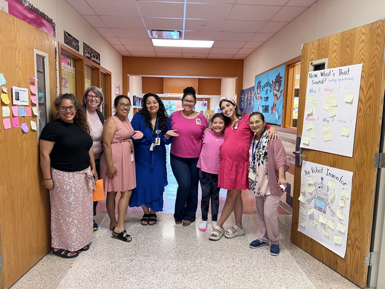 swisd_mce's tweet photo. Thank you admin, parents, volunteers, and of course STUDENTS for making our Teacher Appreciation Week extra special ❤️ #RootEDMCE #GoPublic  #DestinationSWISD #MiFamiliaMCE https://t.co/HTHxxu4ecr