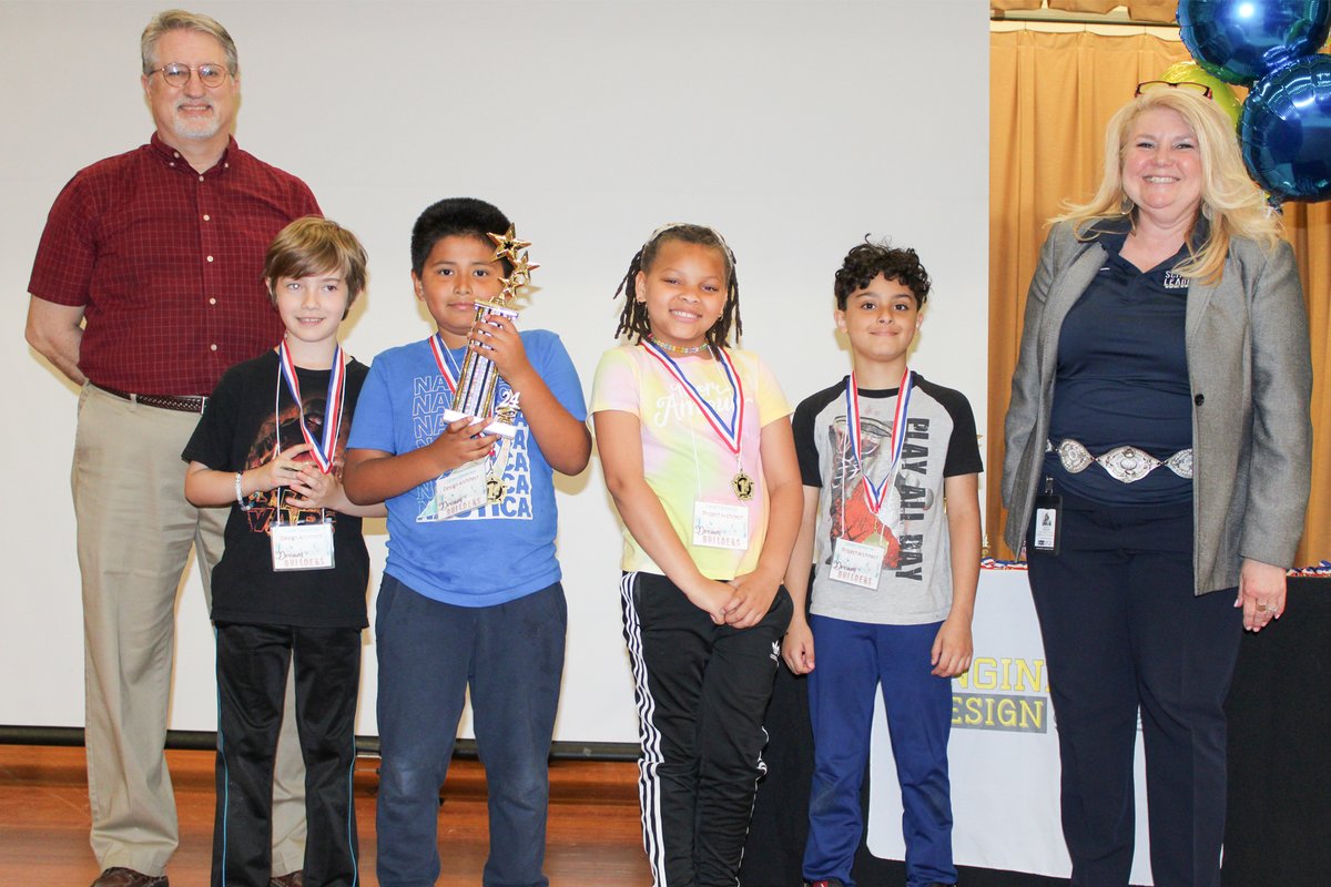 NNPS students competed in this year's third and final Engineering Design Challenge on May 10. 🏗🏘🧱 Special thank you to James River Architects for helping our 'Dream Builders.' Learn more at bit.ly/NNPS-EDC-May20… 
🏆: @AADreamAcademy @DutrowDolphins @nnpsgreenwood